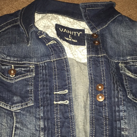 Jean jacket - Picture 2 of 3